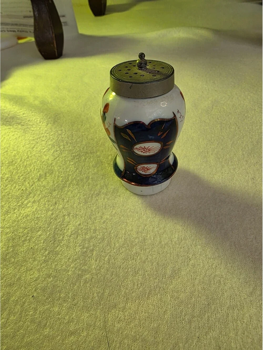 Vintage Imari Style Porcelain Salt Shaker Silver-Tone Lid 3